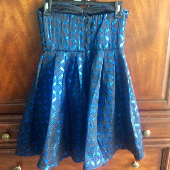 SEQUIN HEARTS Strapless Dress. Size 3 Junior - Picture 2 of 8